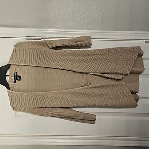 Light weight sweater